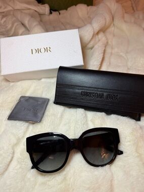 Dior Black Oversized Cat-Eye Sunglasses